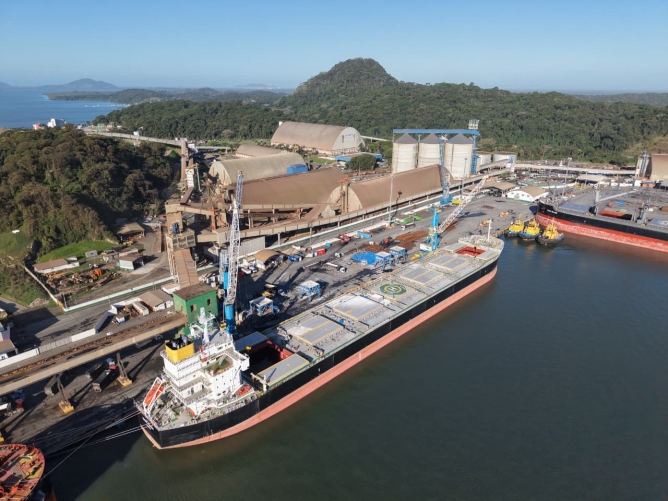 Porto de São Francisco do Sul - Tempo de espera dos navios de fertilizantes cai 70%