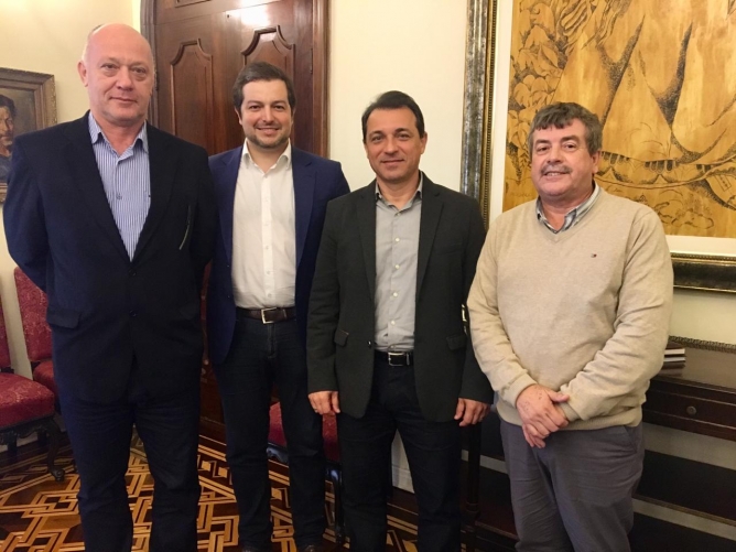 Diretor de Operação Adilson, Diretor Financeiro Diogo, governador Carlos Moises e o Presidente do Porto SFS João Batista.________________________________________